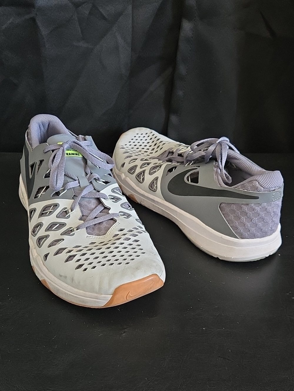 Nike Men's Athletic Shoes in Light Gray, Lavender, and Gum